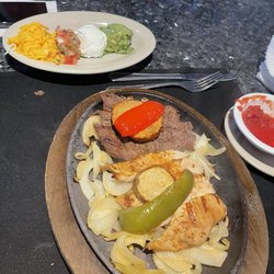 Anamia’s Tex-Mex - Combo fajitas for 1
