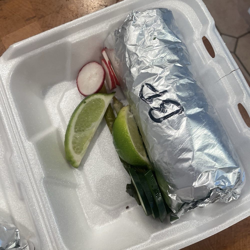 Beef burrito, not very big long or thick compared to chipotle. It came with lime yet the limes were dried up. Beef burrito, not very big long or thick compared to chipotle. It came with lime yet the limes were dried up.