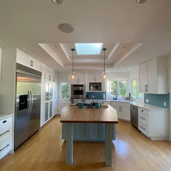 Creative Home Remodeling Group - Finished kitchen - General Contractors Near Me - Studio City, California