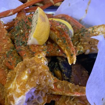 The Boiling House - Snow crab legs, mussels, steamed shrimp, corn & potatoes. - Cajun/Creole Near Me - Cherry Hill, New Jersey