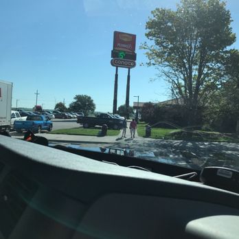 Flying J Travel Center - Gas Stations Near Me - Gretna, Nebraska