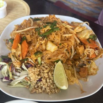 New Thai Elephant - Pad se C02. Pad See Ew Noodle - Thai Near Me - San Mateo, California New Thai Elephant - Pad se C02. Pad See Ew Noodle - Thai Near Me - San Mateo, California
