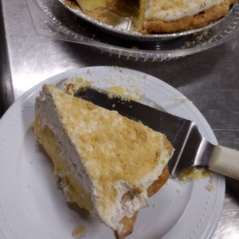 Olive's Pastry & Pies - $25 bucks for a whole pie is a great value, not to mention the quality is outstanding! - Bakeries Near Me - Post Falls, Idaho