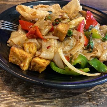 Thai Towne Eatery - Drunken noodles with tofu - Thai Near Me - Orange, California
