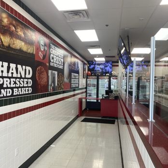 Jet's Pizza - Interior - Pizza Near Me - Ocoee, Florida