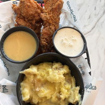 Goodfolks - Chicken tenders and mash - Comfort Food Near Me - Georgetown, Texas
