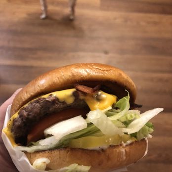 Pete's Barbecue - Bacon double cheeseburger. - Barbeque Near Me - Eagle River, Alaska