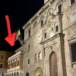 Cafe Meletti - Beautiful location in the main piazza