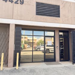 Pacific Family Dental - Front door & parking