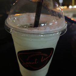 Pistachio milkshake (شیر پسته)