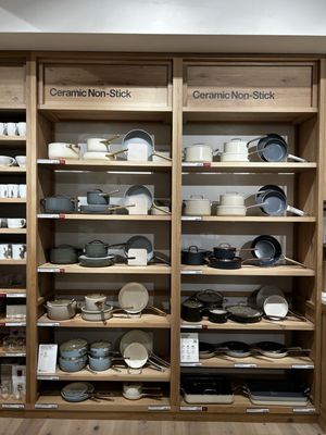 Crate & Barrel by null