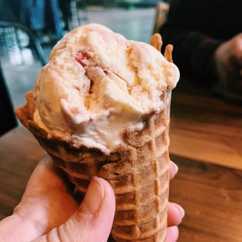 LICK - Strawberry cheesecake - Ice Cream & Frozen Yogurt Near Me - Indianapolis, Indiana LICK - Strawberry cheesecake - Ice Cream & Frozen Yogurt Near Me - Indianapolis, Indiana