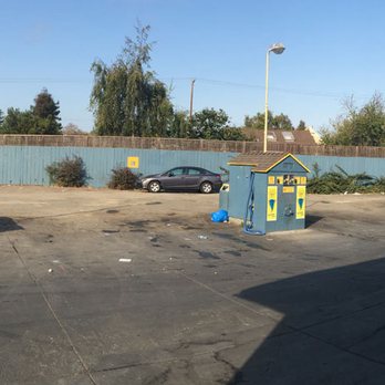Solar Express Car Wash - lots of vacuum machines and plenty of room to dry your vehicle. - Car Wash Near Me - Berkeley, California Solar Express Car Wash - lots of vacuum machines and plenty of room to dry your vehicle. - Car Wash Near Me - Berkeley, California