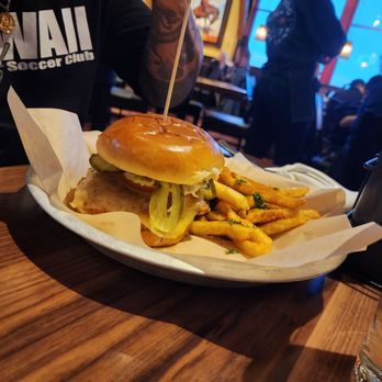 Lazy Dog Restaurant & Bar - Crispy chicken burger - New American Near Me - Westminster, Colorado Lazy Dog Restaurant & Bar - Crispy chicken burger - New American Near Me - Westminster, Colorado
