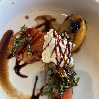 Bellamy's Restaurant - Tomato burrata special - New American Near Me - Escondido, California Bellamy's Restaurant - Tomato burrata special - New American Near Me - Escondido, California