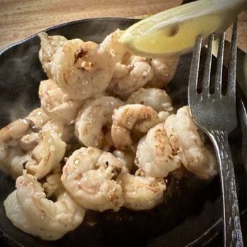 Huggo's Restaurant - Sizzling shrimp - Seafood Near Me - Kailua-Kona, Hawaii Huggo's Restaurant - Sizzling shrimp - Seafood Near Me - Kailua-Kona, Hawaii