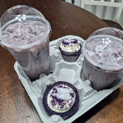 Heitang milk tea - Taro Milk tea and Ube cupcakes