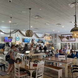 Dunes Brewing - Seating and bar