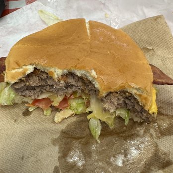 Kincaid's Hamburgers - 1/2 lb Cheeseburger - Burgers Near Me - Fort Worth, Texas