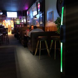 Roccos Bar & Grill - Music box