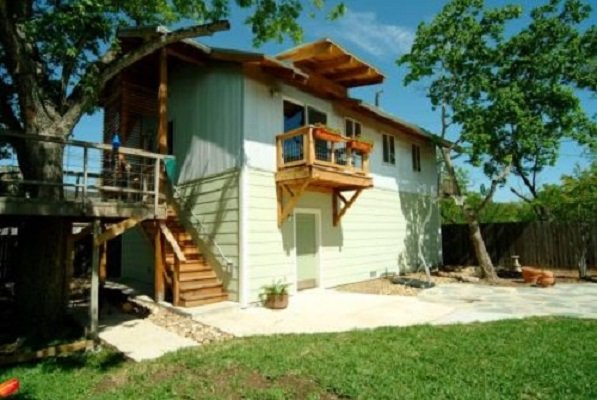 Slide of B & E Contractors