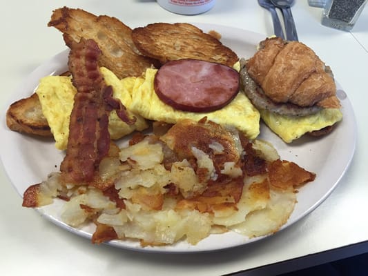 FILLING STATION - Updated December 2024 - 163 Photos & 316 Reviews