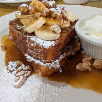Vinton Cafe - Walnut Crumble French Toast - Breakfast & Brunch Near Me - Vinton, Virginia