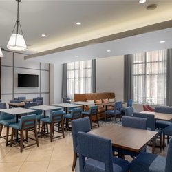 Hampton Inn & Suites Roanoke-Downtown - Breakfast Area