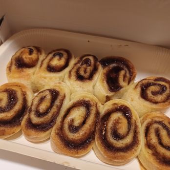 Pizza Hut - a tray of cinnamon rolls - Pizza Near Me - Cranbrook, British Columbia Pizza Hut - a tray of cinnamon rolls - Pizza Near Me - Cranbrook, British Columbia