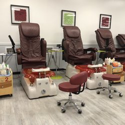 DaVi Nails - Pedicure Chairs