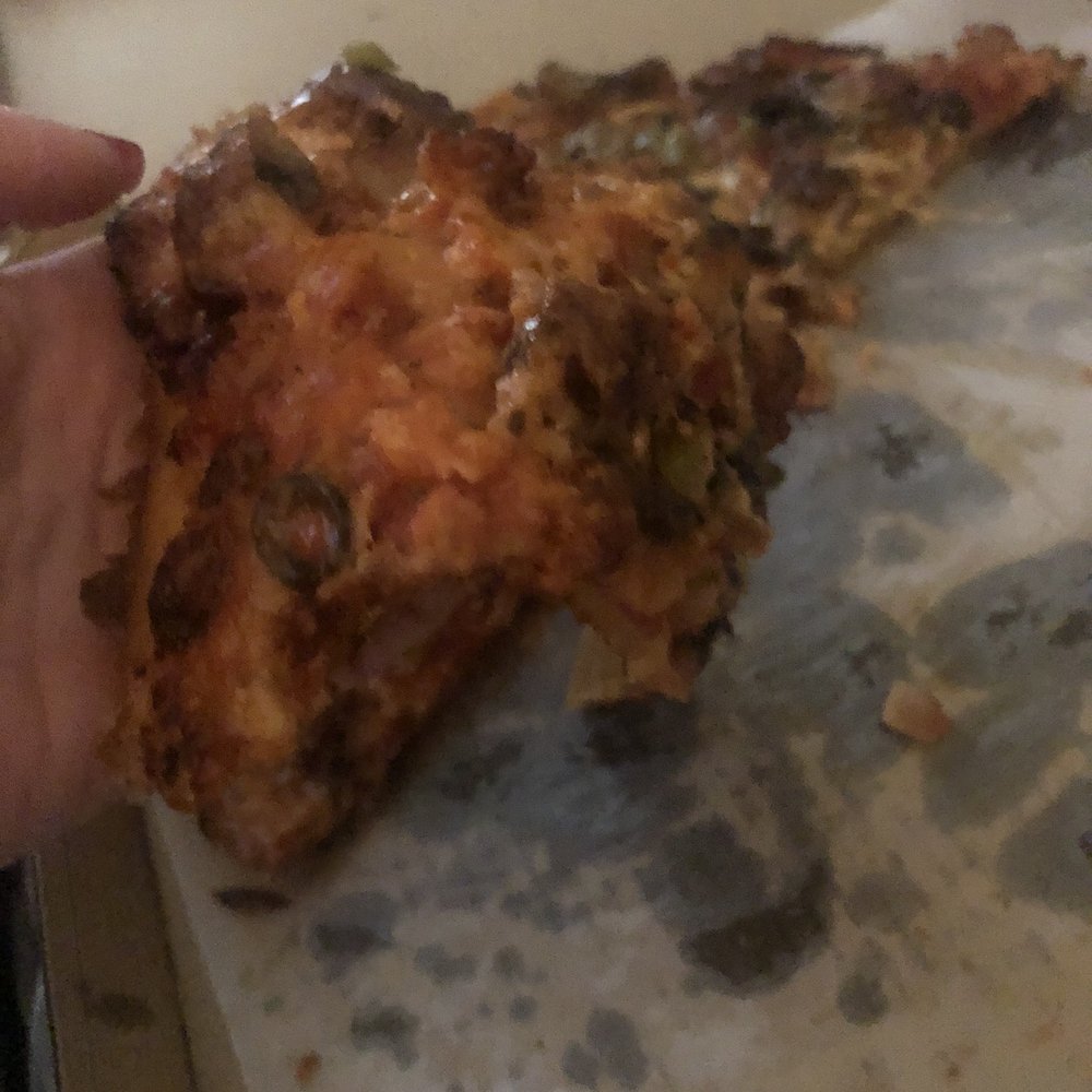 The Cloverleaf - Disgusting soggy mess - Pizza Near Me - Tacoma, Washington