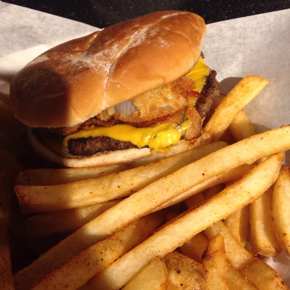 The Nugget Grill And Pub - Pete's BBQ Burger - American Near Me - Long Beach, California