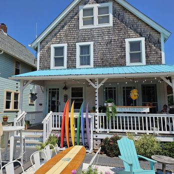 The Surf Shack - Front porch - Bed & Breakfast Near Me - Narragansett, Rhode Island The Surf Shack - Front porch - Bed & Breakfast Near Me - Narragansett, Rhode Island