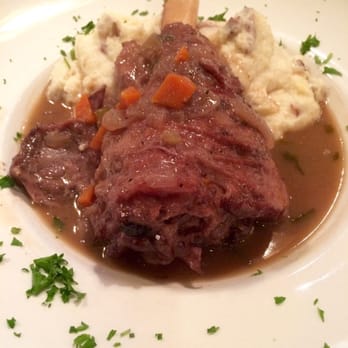 Pan D'olive - Lamb shank - Italian Near Me - St Louis, Missouri