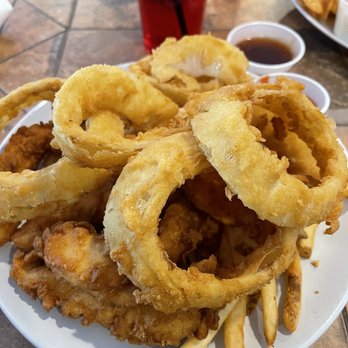 Abenaki Trail - Chicken Tenders and Onion Rings - American Near Me - North Conway, New Hampshire Abenaki Trail - Chicken Tenders and Onion Rings - American Near Me - North Conway, New Hampshire