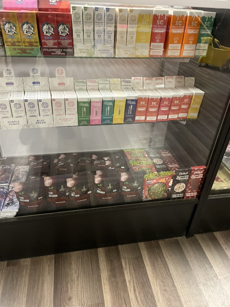 Social spots from Mr Smoke Tobacco And Vape