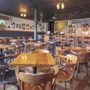 Broue Pub Brouhaha - tables and chairs in a restaurant - Pubs Near Me - Montreal, Quebec Broue Pub Brouhaha - tables and chairs in a restaurant - Pubs Near Me - Montreal, Quebec