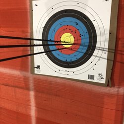 Orion Indoor Archery Range - First time using a sight on a recurve. It's take a bit of time to get used to it. Won't do this again for a while haha (20 Yards)