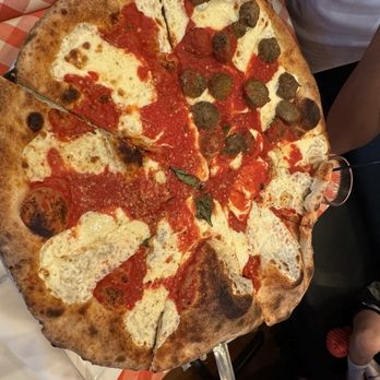 Grimaldi's Pizzeria - Cheese pizza plus meatballs - Pizza Near Me - San Antonio, Texas Grimaldi's Pizzeria - Cheese pizza plus meatballs - Pizza Near Me - San Antonio, Texas