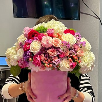 Art Flowers  - Florists Near Me - Los Angeles, California