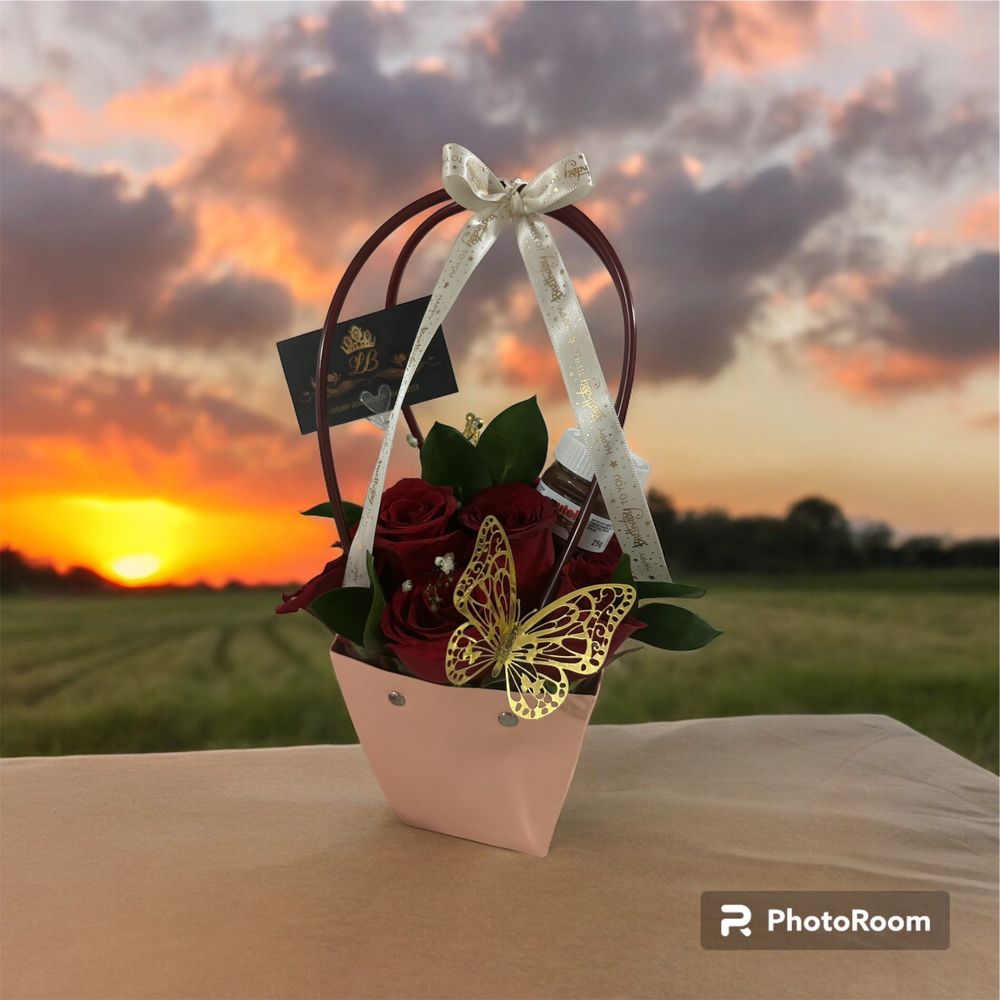 LUXURY BOUQUET BY MARGARITA Updated September 2024 13 Photos 98