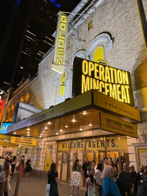 Golden Theatre by null