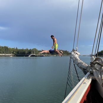 Schooner J & E Riggin - Travel Services Near Me - Rockland, Maine