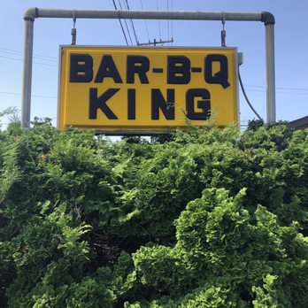 BBQ King - Bar-B-Q King sign on NC 27 - Barbeque Near Me - Lincolnton, North Carolina BBQ King - Bar-B-Q King sign on NC 27 - Barbeque Near Me - Lincolnton, North Carolina