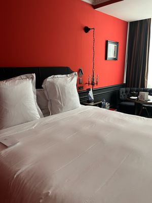 Hôtel de Berri Champs-Élysées, a Luxury Collection Hotel, Paris by null