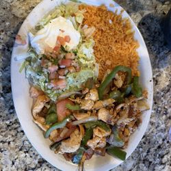 El Rodeo No 16 - Lunch fajitas with chicken