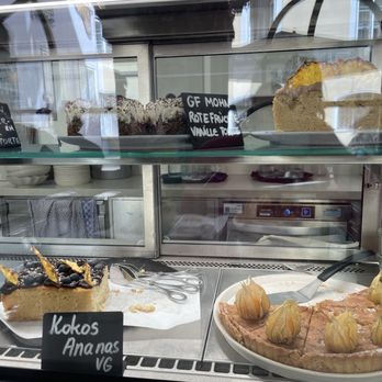 220Grad - Coffee & Tea Near Me - Salzburg, 5
