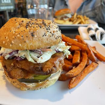Four Ways Pub & Eatery - Fried Chicken sand - Pubs Near Me - Bellefonte, Pennsylvania Four Ways Pub & Eatery - Fried Chicken sand - Pubs Near Me - Bellefonte, Pennsylvania