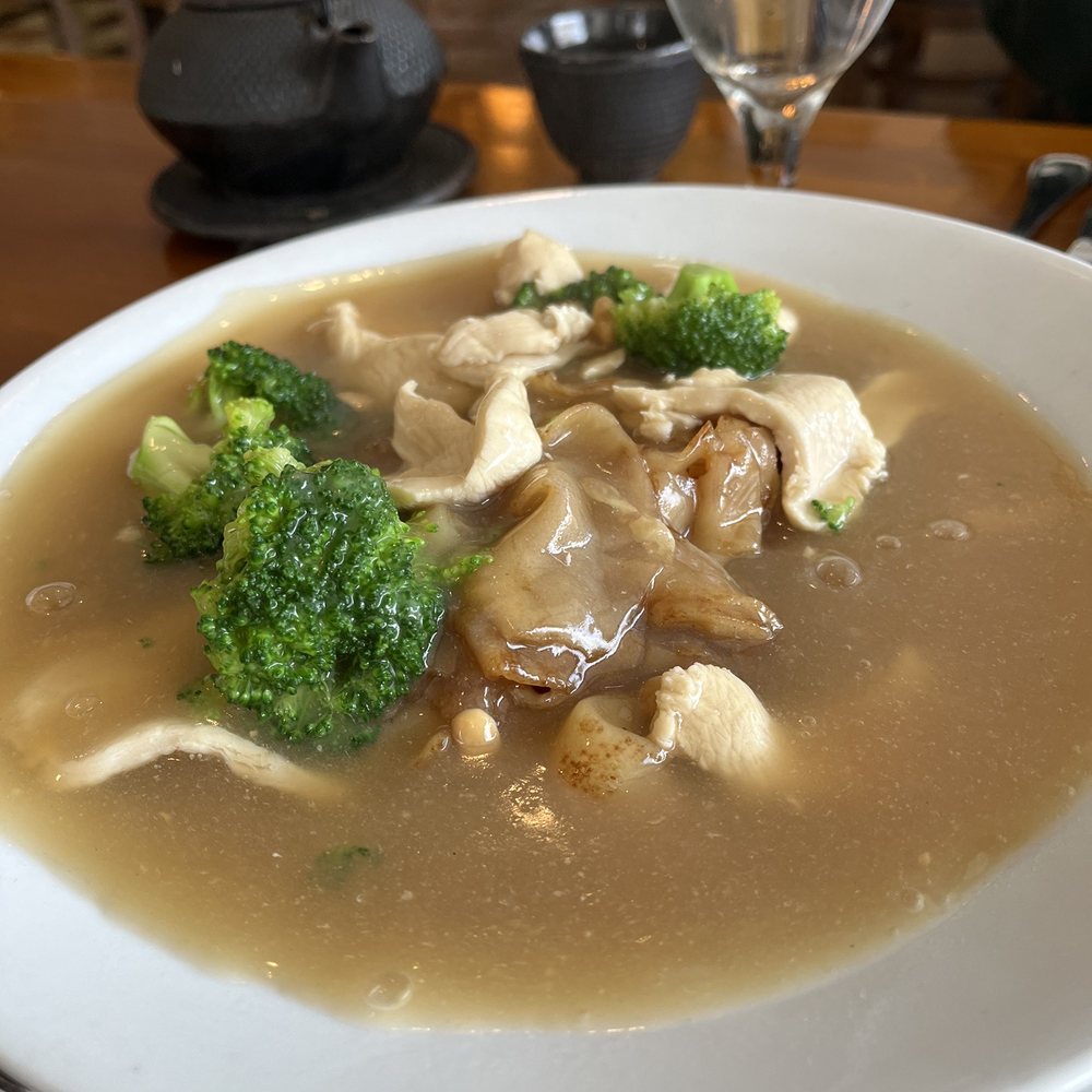 Rice Factory - Chicken Wide Noodles Dish - Thai Near Me - Milltown, New Jersey