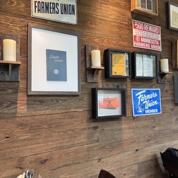 Farmers Kitchen + Bar - Decor - New American Near Me - Minneapolis, Minnesota
